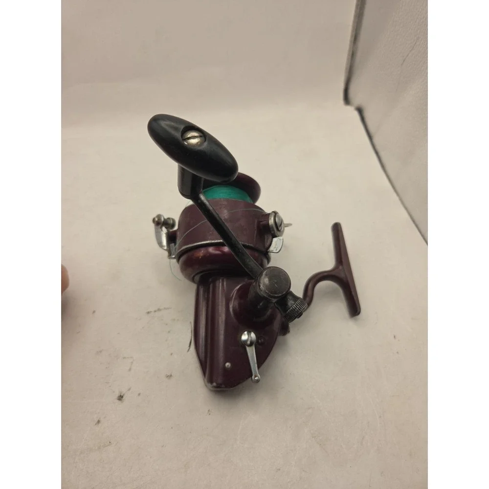 Vintage Shakespeare Sea Wonder 2081 Open Face Spinning Reel Fishing Purple Good
